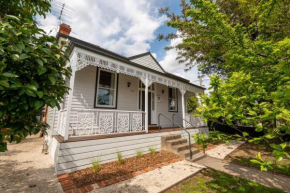 Newly renovated, Kennedy Cottage - close to CBD
